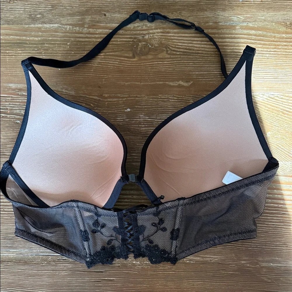 Victoria's Secret Black padded Bra front closure & black lace back